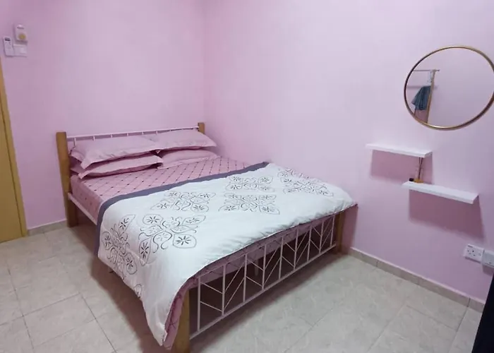 Nureezal Homestay Seremban